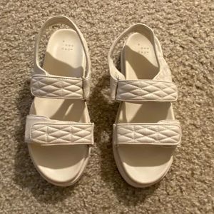 Target cream sandals sz 9 - New without tags